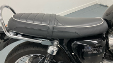 Triumph Bonneville T120 Jet Black